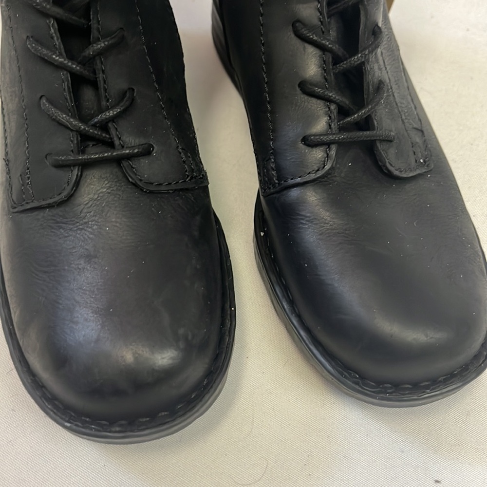 Born Camryn Boots Women's Size 6M Black Leather Retro Combat Ankle Boot - Picture 3 of 10